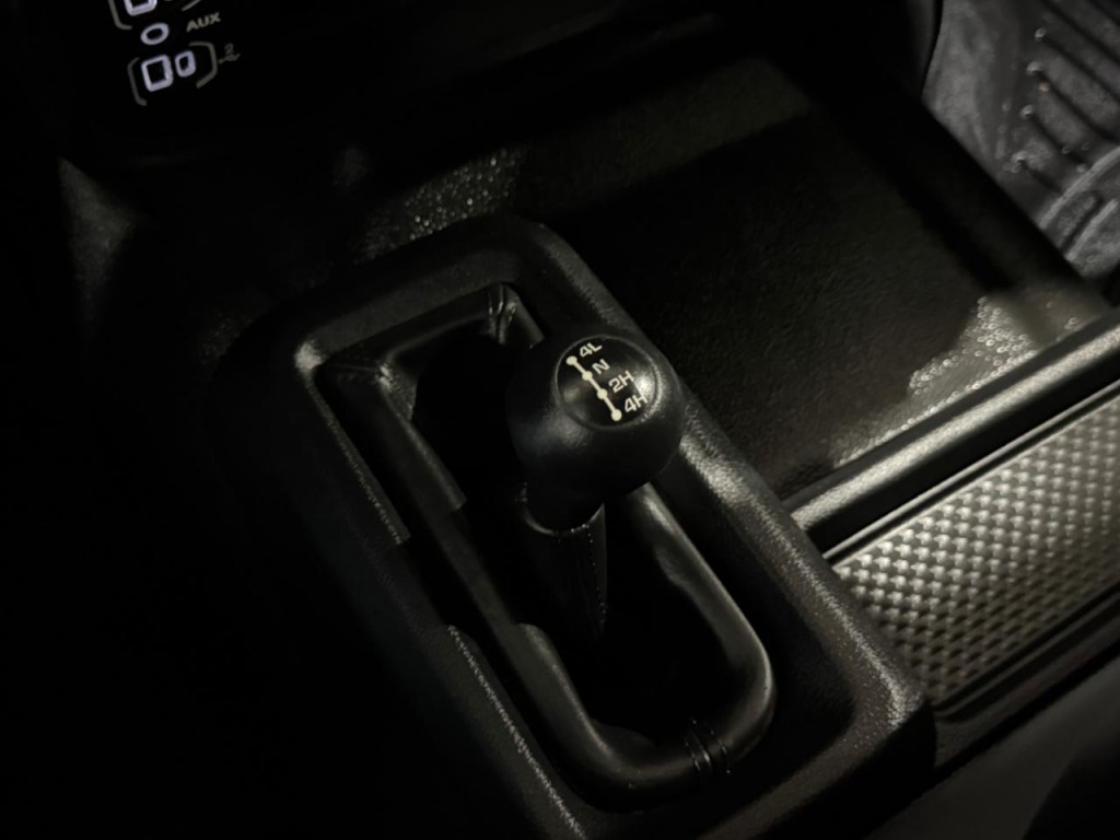 2021 RAM 3500 Image 28