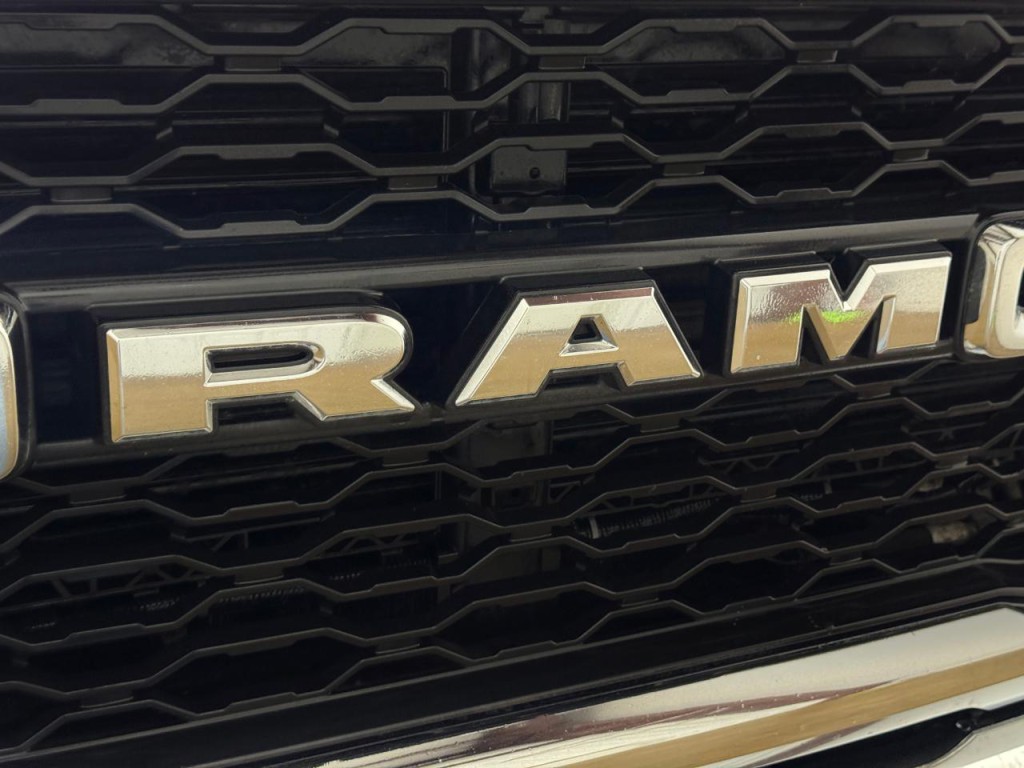 2021 RAM 3500 Image 40