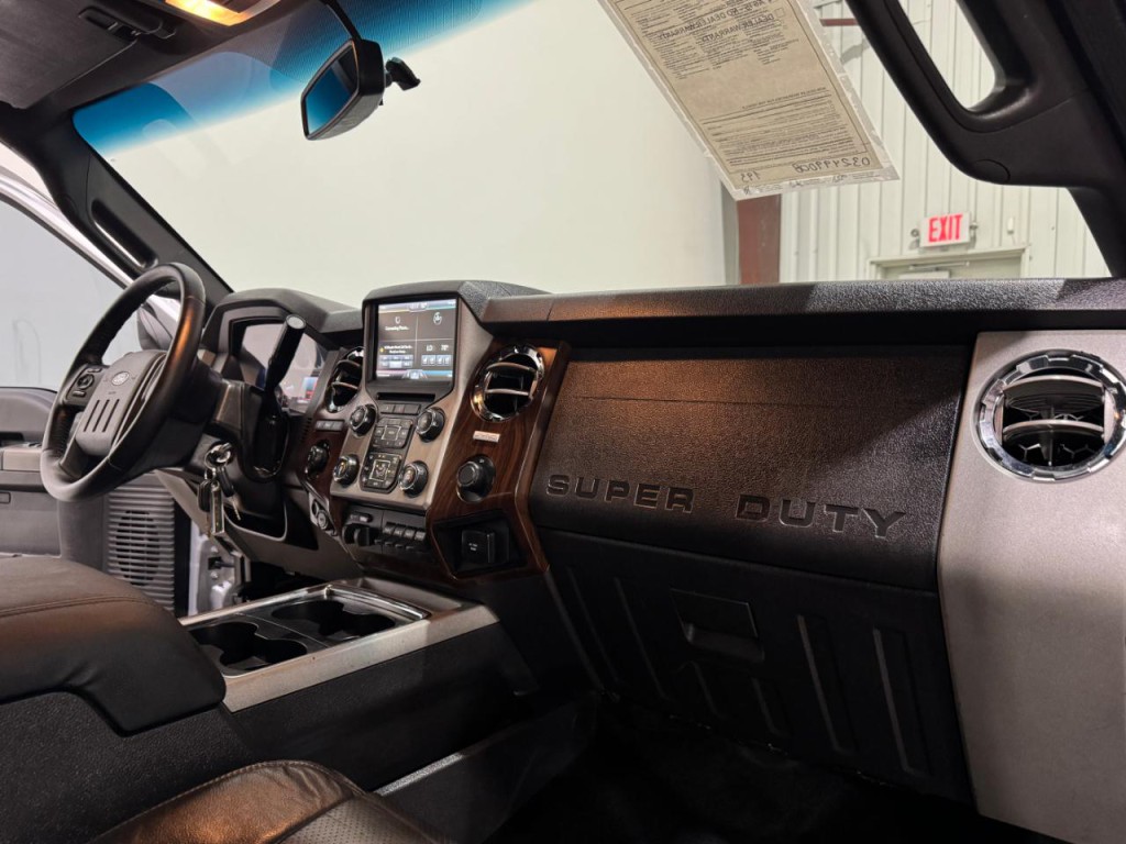 2015 Ford F-250 Image 11