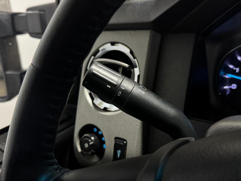 2015 Ford F-250 Image 24