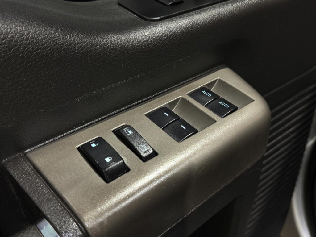 2015 Ford F-250 Image 28