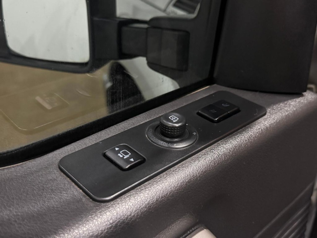 2015 Ford F-250 Image 29