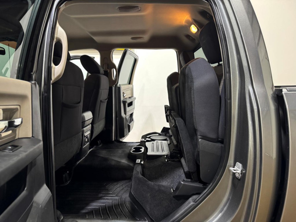 2012 RAM 2500 Image 17