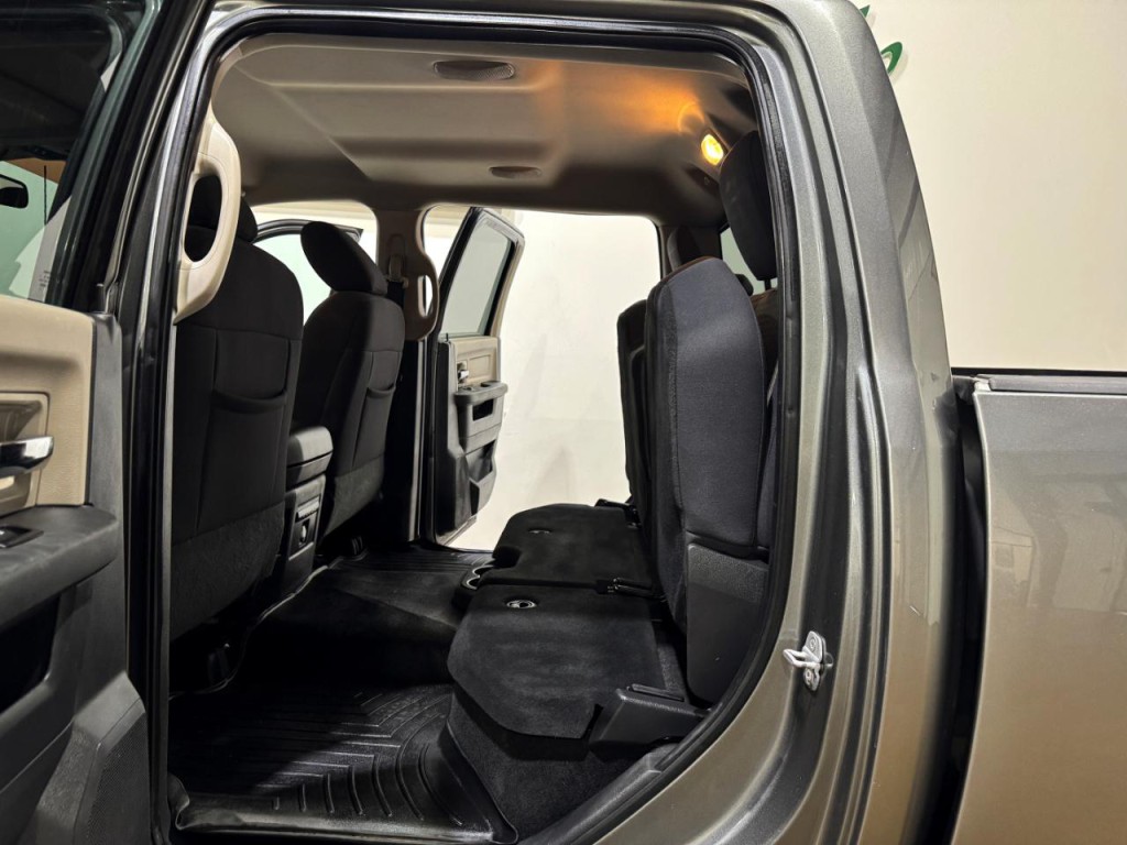2012 RAM 2500 Image 18