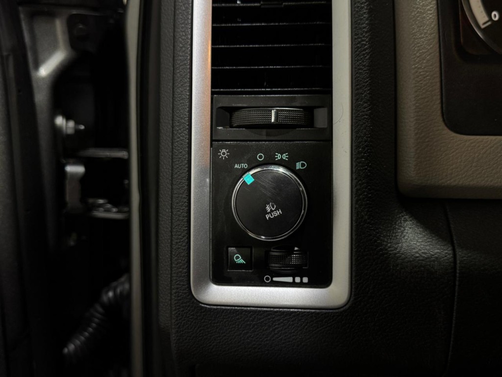 2012 RAM 2500 Image 23