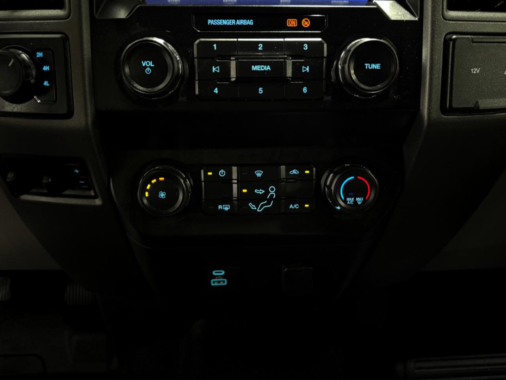 2021 Ford F-250 Image 29