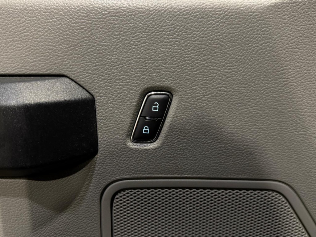 2021 Ford F-250 Image 32