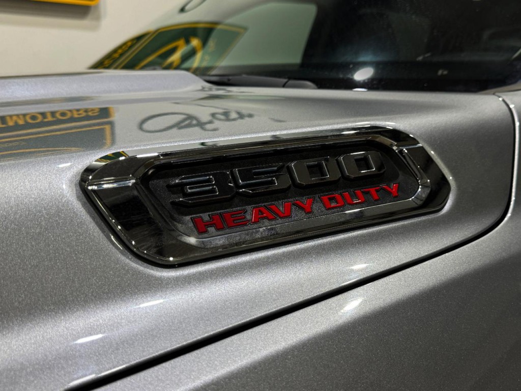 2020 RAM 3500 Image 36