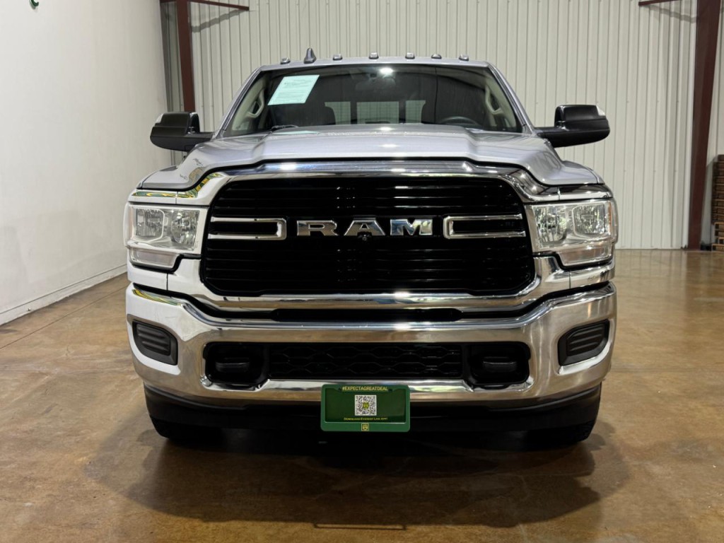 2020 RAM 3500 Image 2