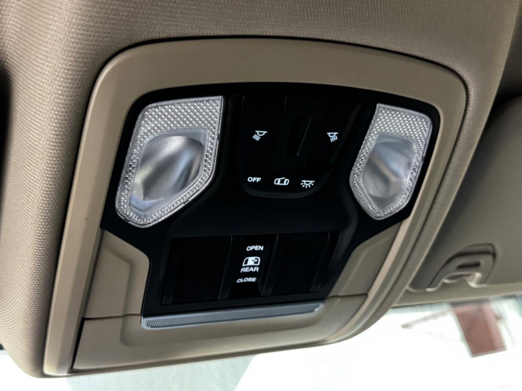 2020 RAM 3500 Image 30