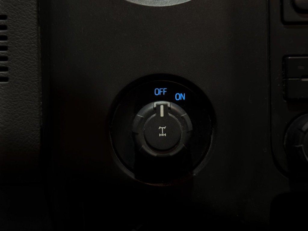 2011 Ford F-250 Image 13