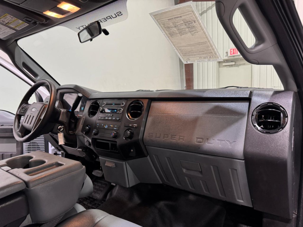 2011 Ford F-250 Image 10