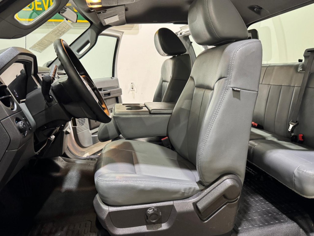 2011 Ford F-250 Image 11
