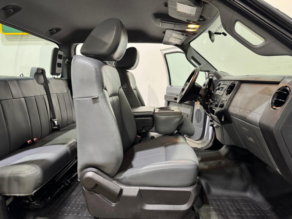 2011 Ford F-250 Image 13