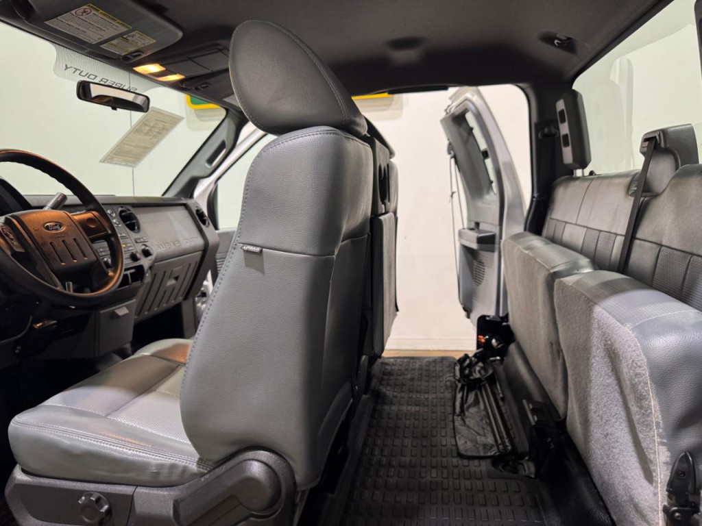 2011 Ford F-250 Image 15