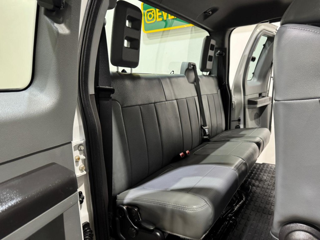 2011 Ford F-250 Image 16