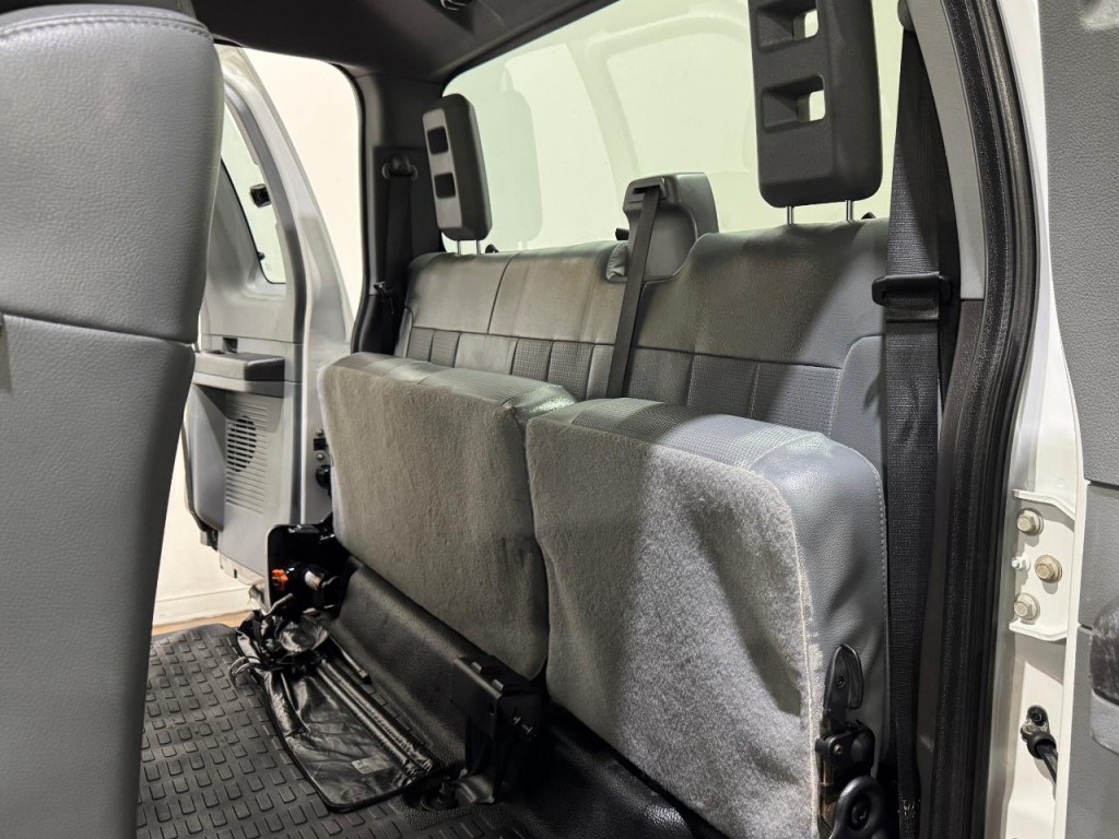 2011 Ford F-250 Image 18