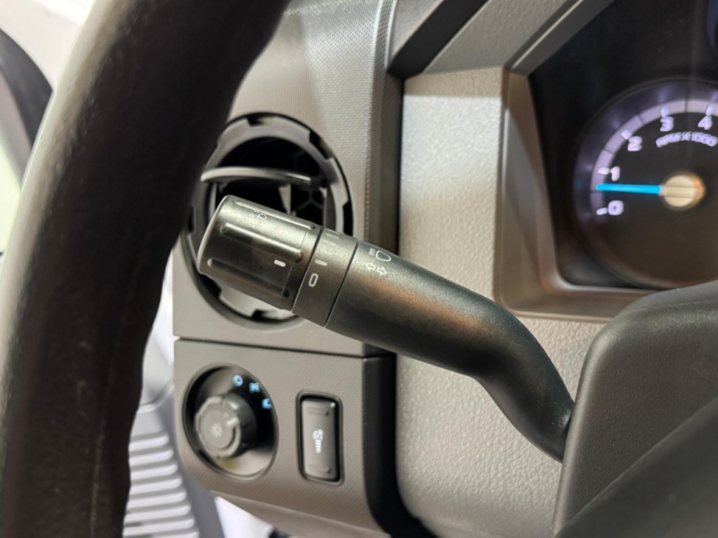 2011 Ford F-250 Image 25