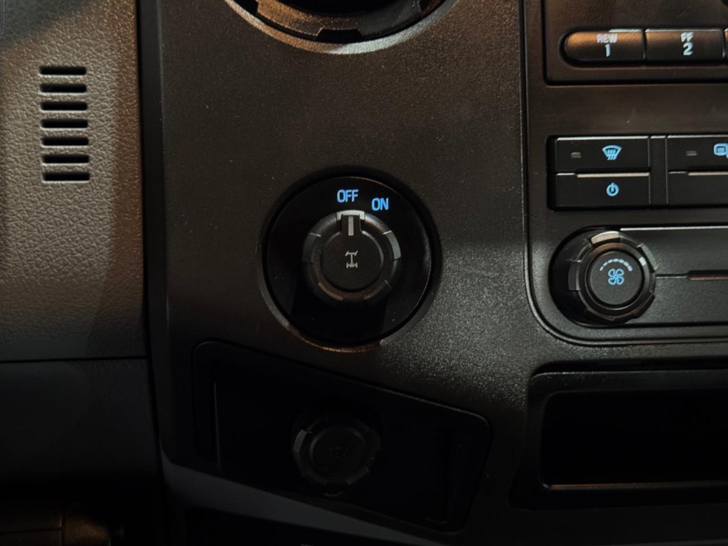 2011 Ford F-250 Image 27