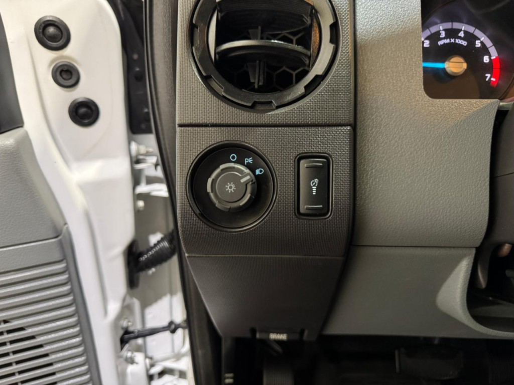 2011 Ford F-250 Image 29