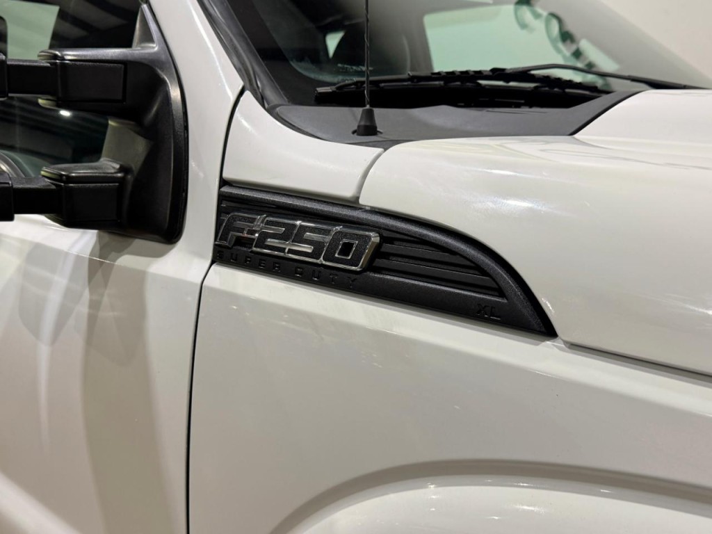2011 Ford F-250 Image 33