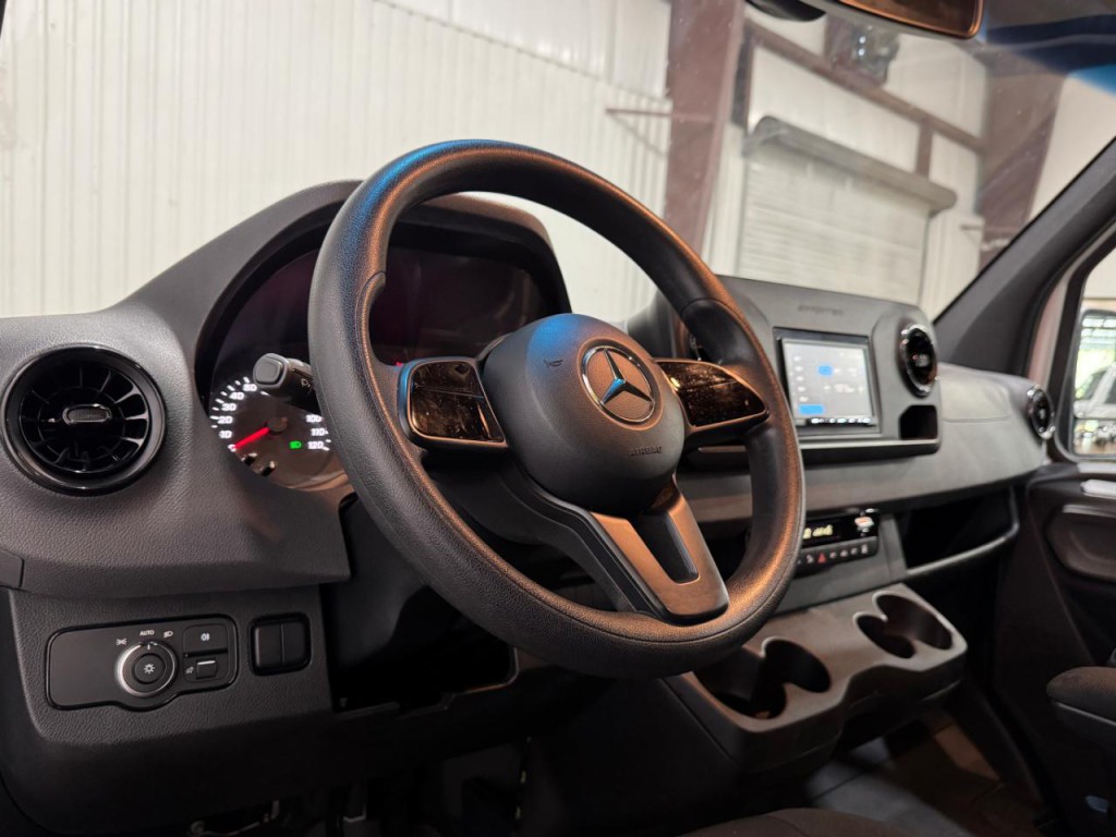 2019 Mercedes-Benz Sprinter Image 5