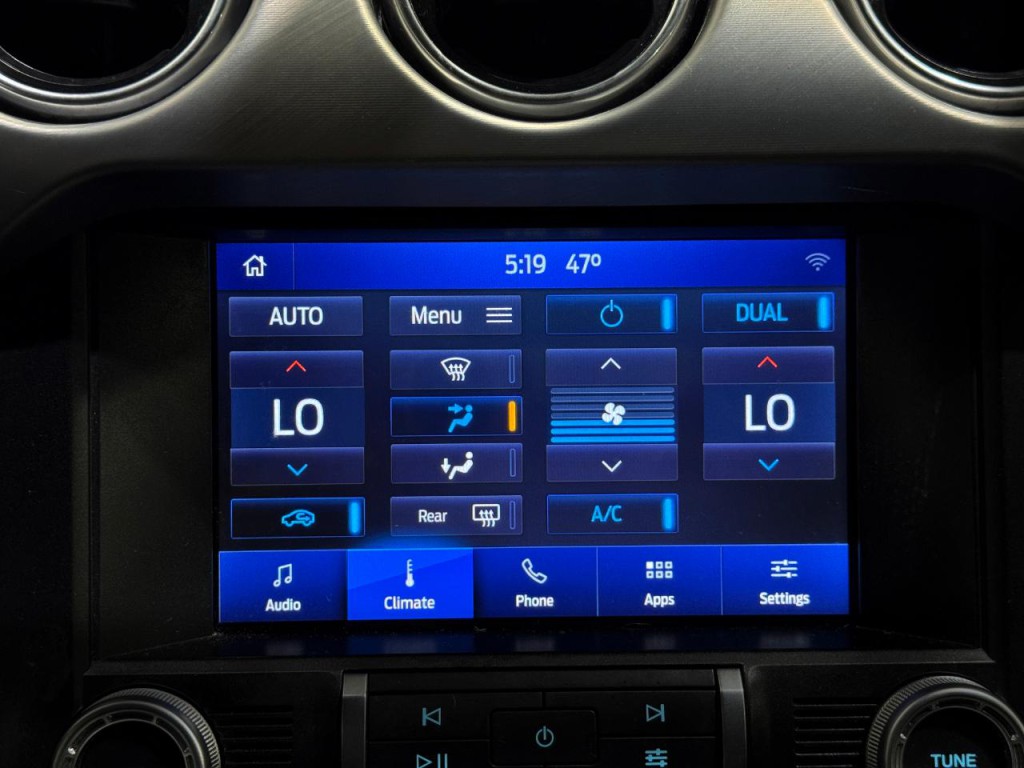 2022 Ford Mustang Image 17