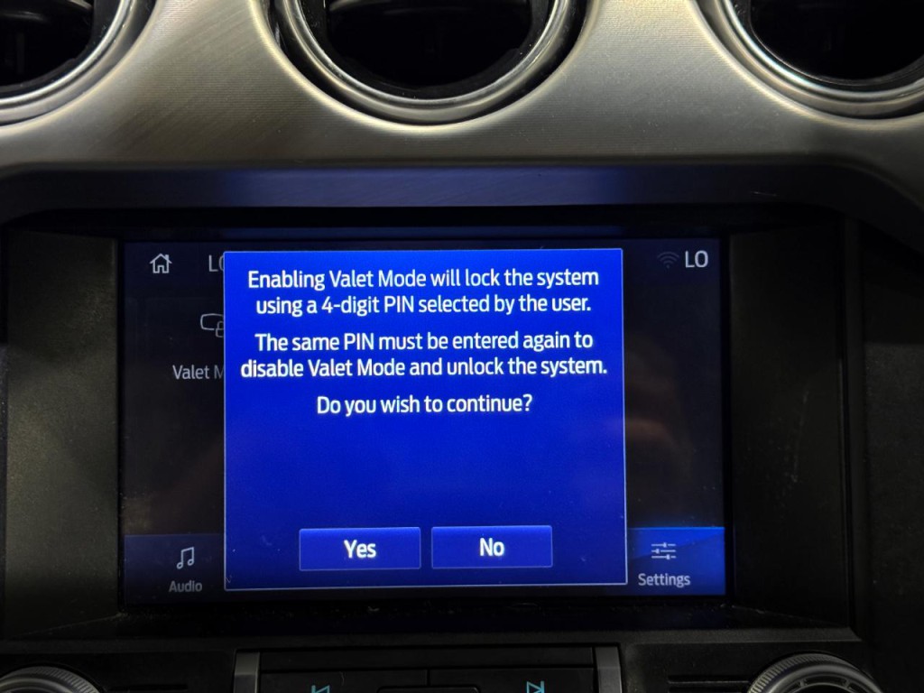 2022 Ford Mustang Image 32