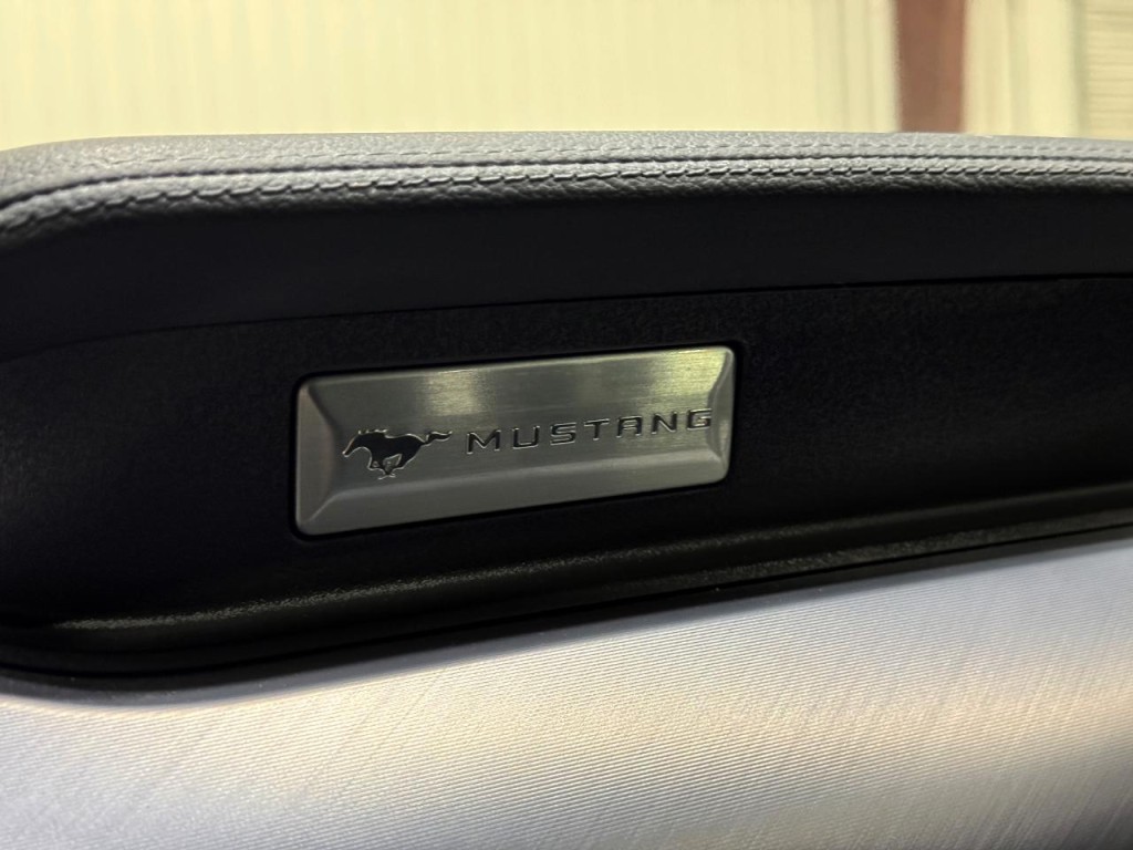 2022 Ford Mustang Image 37