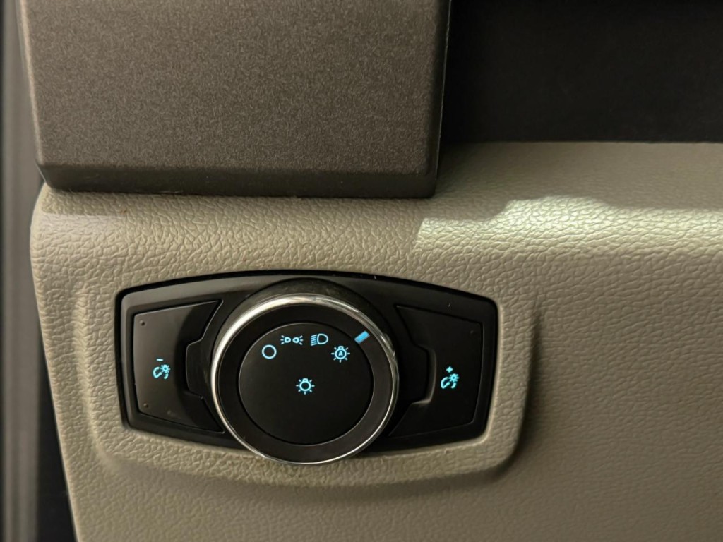 2021 Ford F-350 Image 8