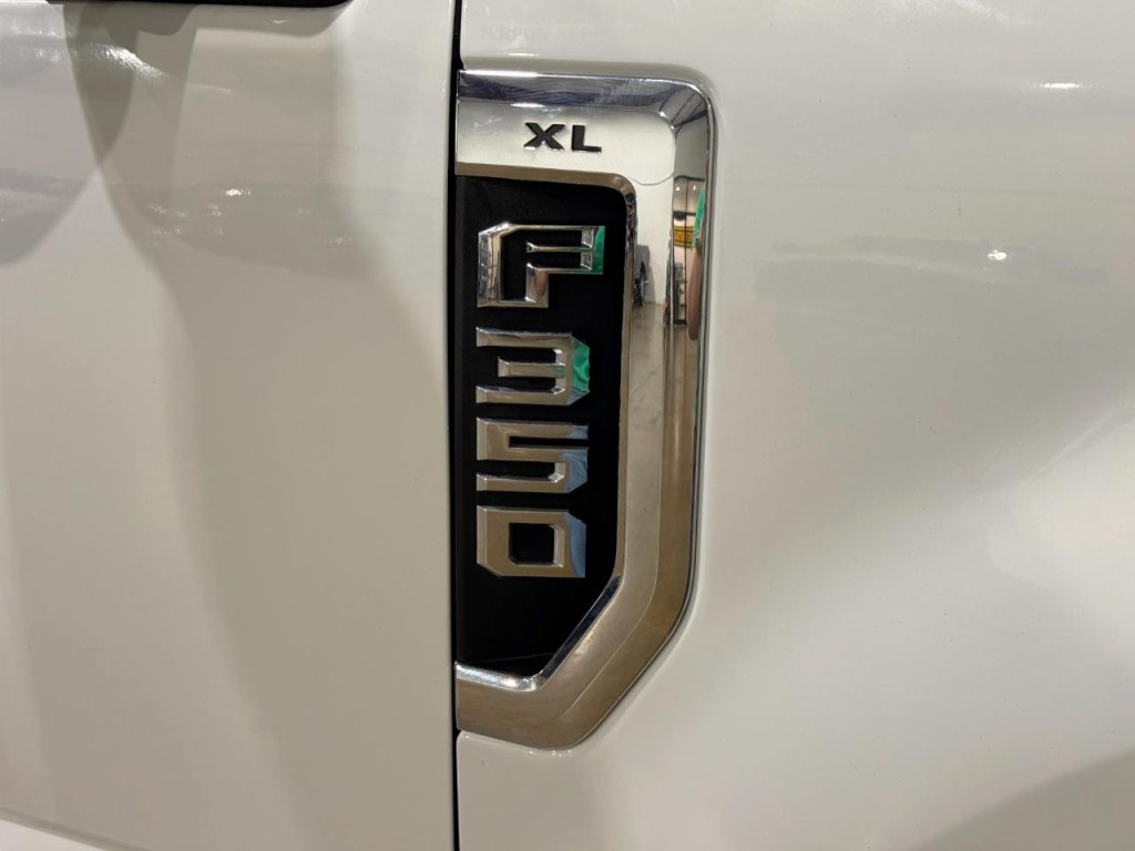 2021 Ford F-350 Image 45