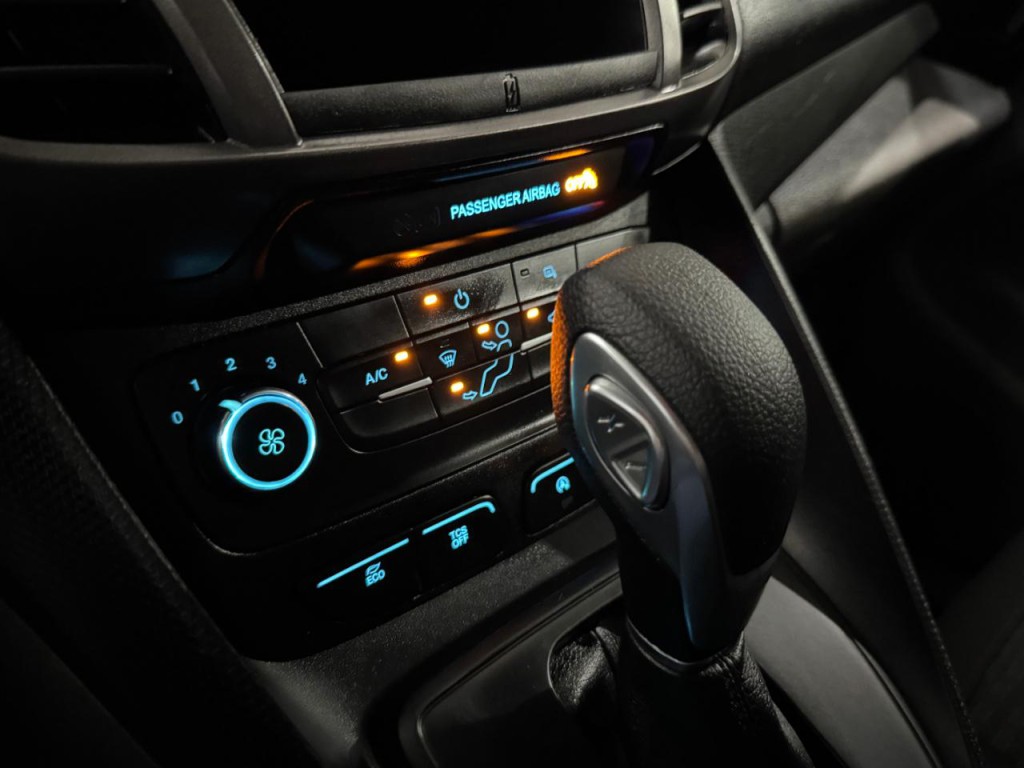 2020 Ford Transit Connect Image 24