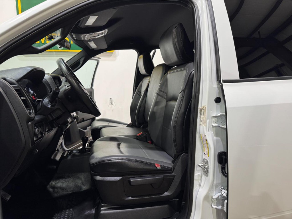 2023 RAM 3500 Image 13