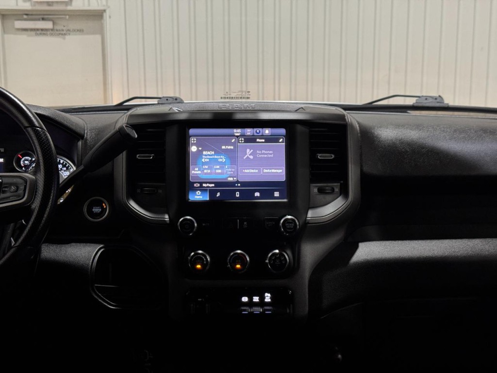 2023 RAM 3500 Image 21