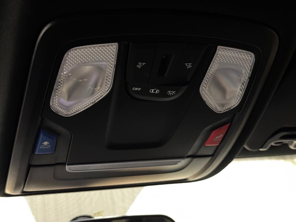 2023 RAM 3500 Image 31