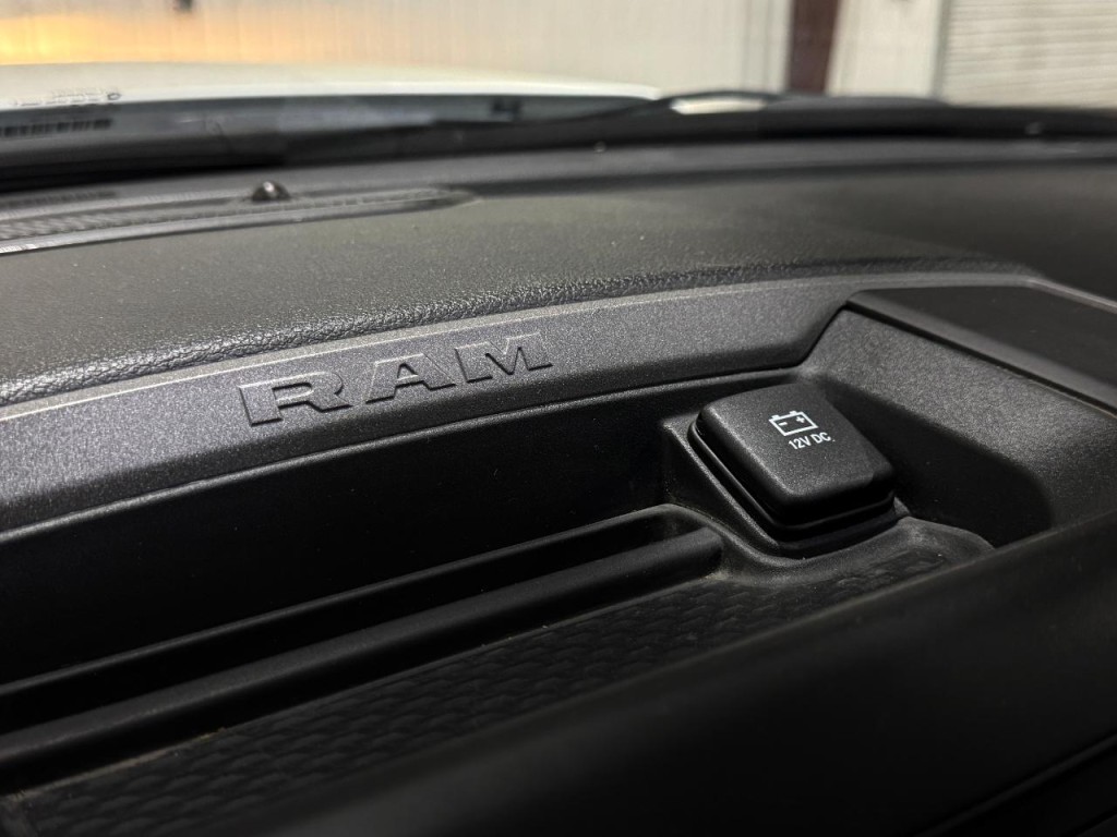 2023 RAM 2500 Image 12