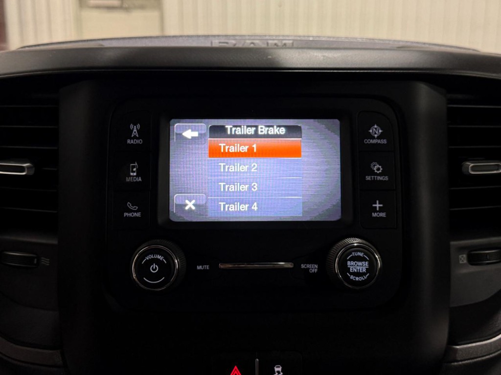 2023 RAM 2500 Image 33