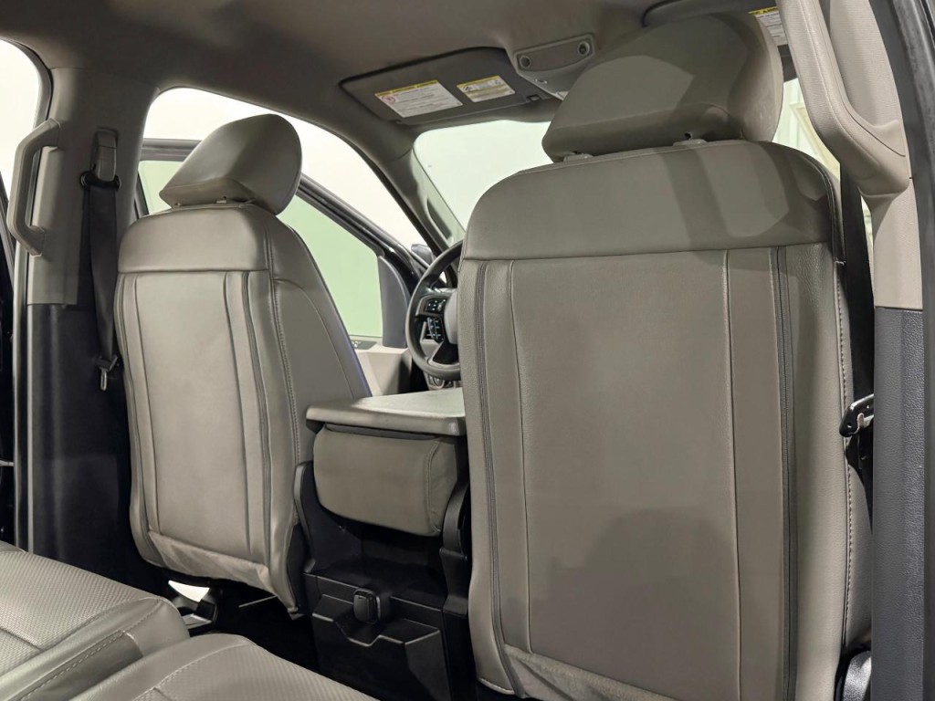 2022 Ford F-350 Image 17