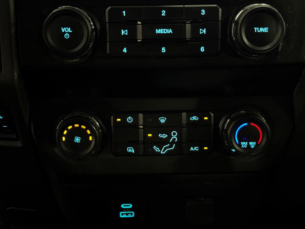 2022 Ford F-350 Image 28