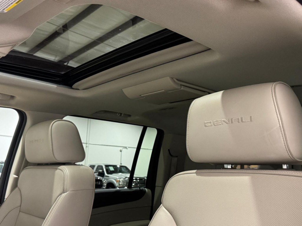 2019 GMC Yukon Image 38