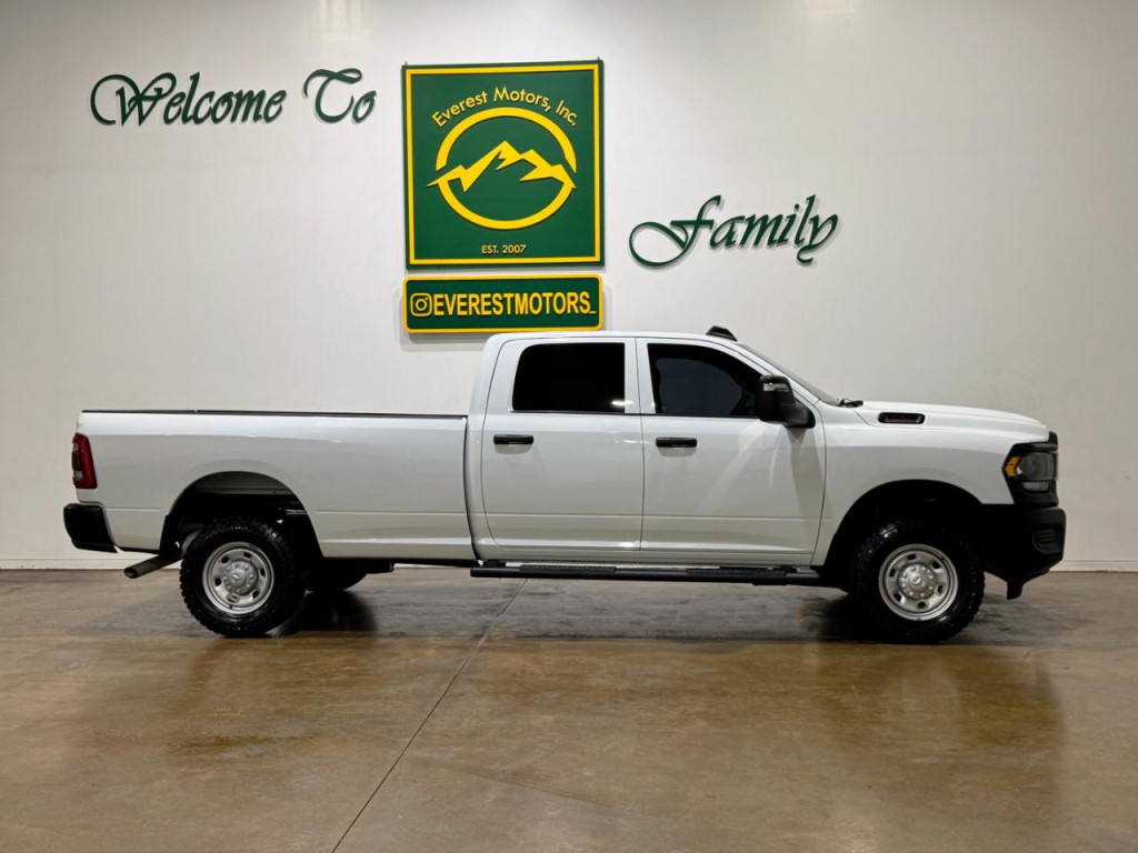 2023 RAM 2500 Image 9