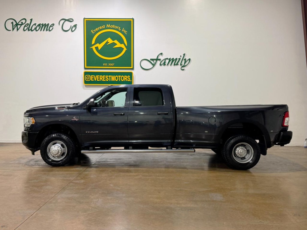 2022 RAM 3500 Image 5