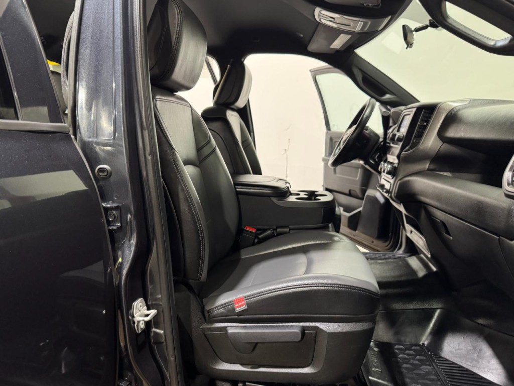 2022 RAM 3500 Image 14