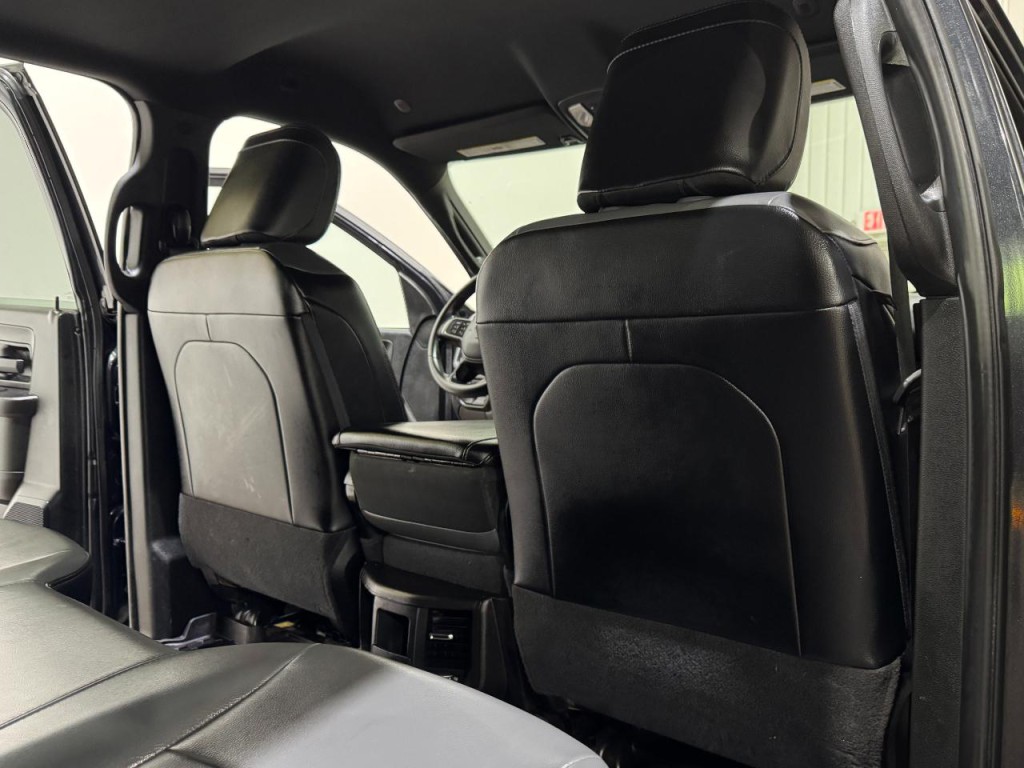 2022 RAM 3500 Image 17