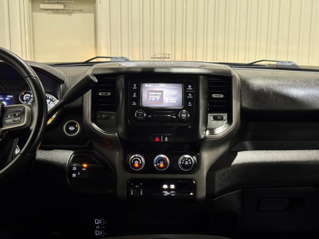 2022 RAM 3500 Image 21