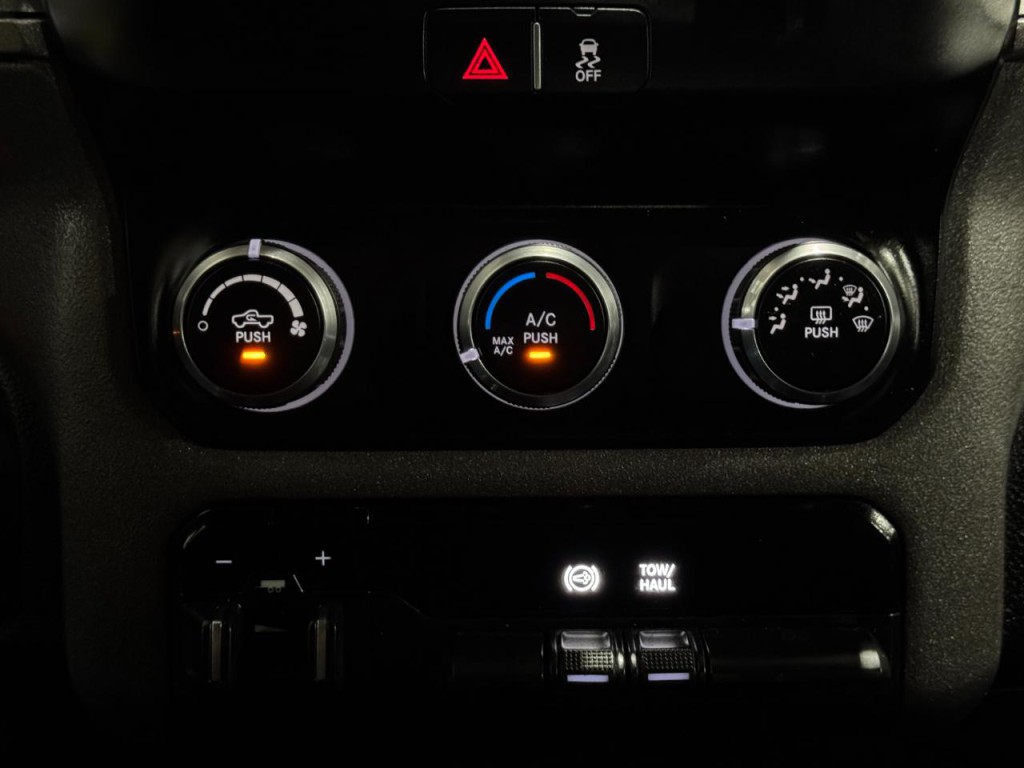 2022 RAM 3500 Image 27