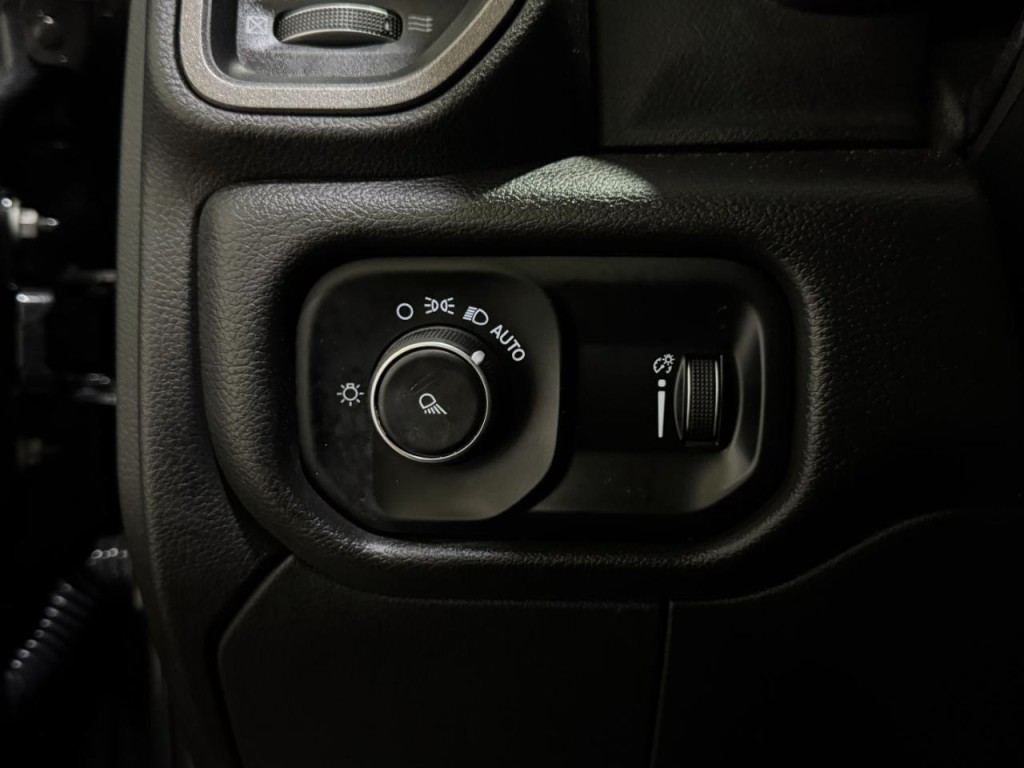 2022 RAM 3500 Image 30