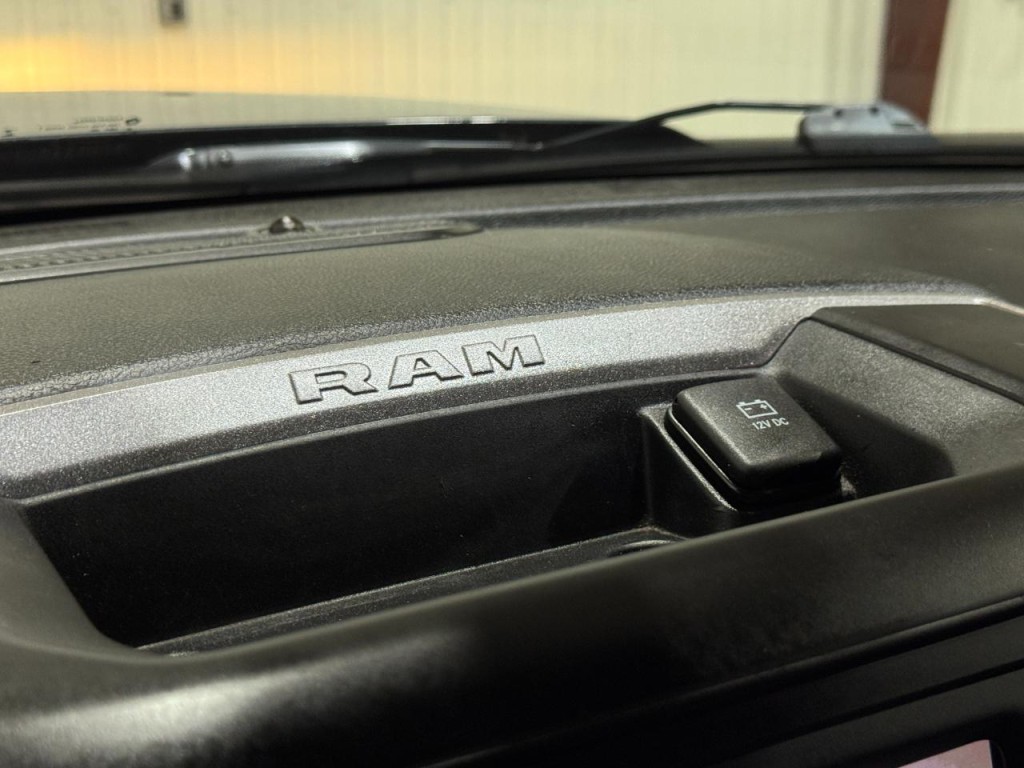 2022 RAM 3500 Image 33