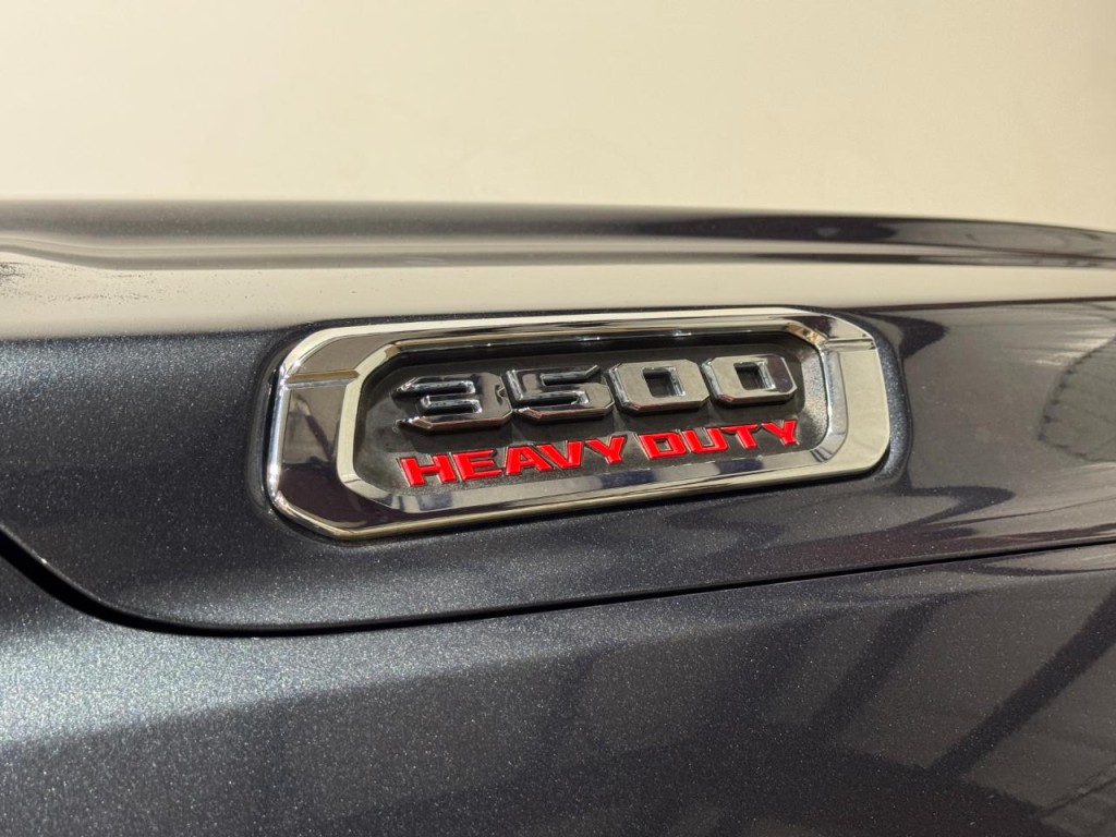 2022 RAM 3500 Image 47