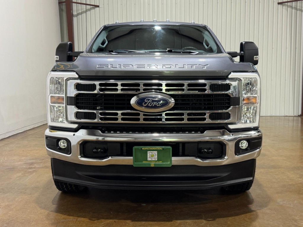 2024 Ford F-250 Image 2
